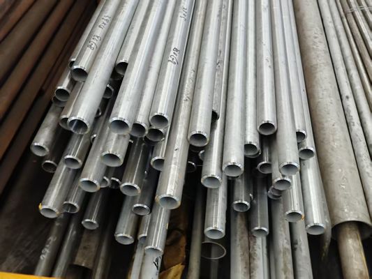 ASTM A192 لوله های کتلی بدون درز با فشار بالا رنگ سیاه برای استفاده صنعتی