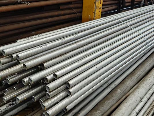 ASTM A192 لوله های کتلی بدون درز با فشار بالا رنگ سیاه برای استفاده صنعتی