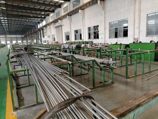 لوله های جوش داده شده از جنس استنلس استیل صنعتی Astm A312 Tp304 Sch10 6000mm
