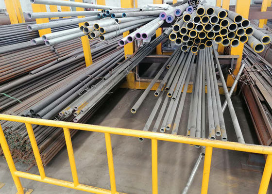 فولاد ضد زنگ فولاد ضد زنگ EFW روشنایی لوله آنیل برای صنعت نفت OD 15.9mm تا 406.4mm