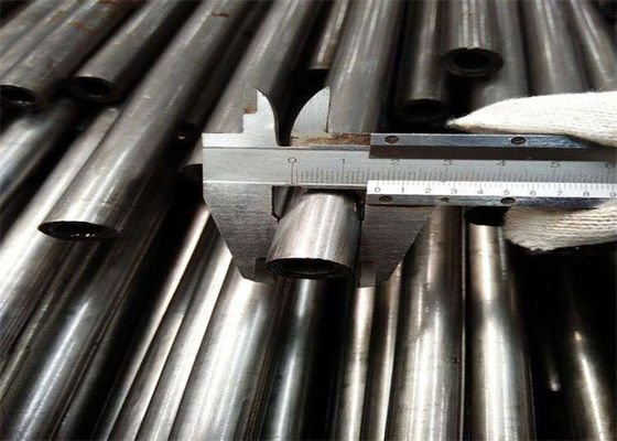لوله بدون درز فولادی آلیاژی رنگ سیاه ضد خوردگی ASTM A335