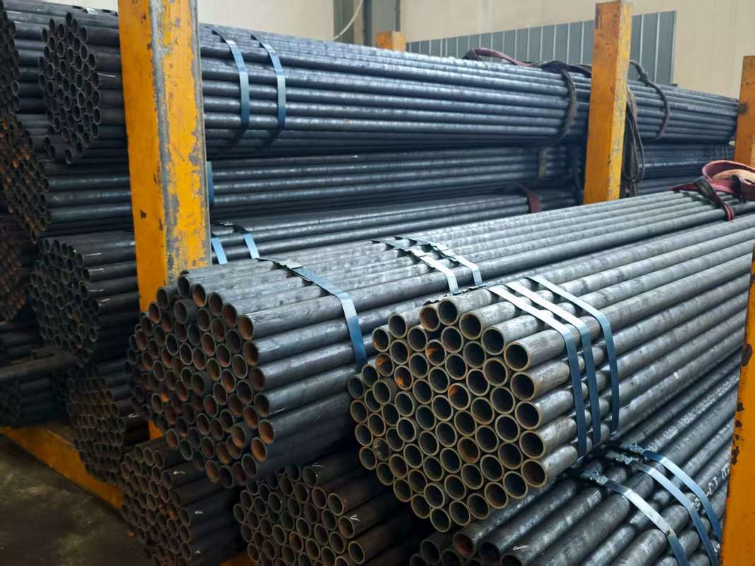 لوله های بدون درز دیگ بخار فولاد کربنی ASTM A106 DIN17175